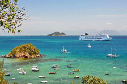 O Impacto da Economia do Mar em Búzios: Infraestrutura Náutica, Sustentabilidade e o Futuro do Turismo de Cruzeiros