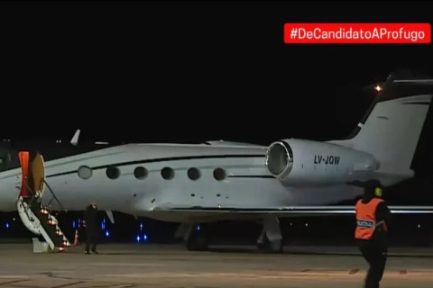 Flávio Bolsonaro só fugiu da Argentina e foi para os EUA na madrugada desta quarta